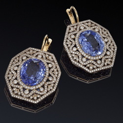 Jigsaw puzzle: Earrings with sapphires
