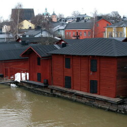 Jigsaw puzzle: Porvoo in spring