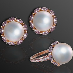 Jigsaw puzzle: Earrings and ring with pearls
