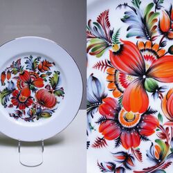 Jigsaw puzzle: Petrikov painting on porcelain