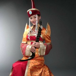 Jigsaw puzzle:  Girl in Mongolian costume