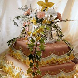 Jigsaw puzzle: Wedding cake with sugar flowers