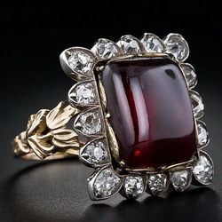 Jigsaw puzzle: Ring with garnet