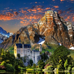 Jigsaw puzzle: Castle by a high mountain