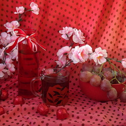 Jigsaw puzzle: Spring is red
