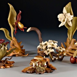 Jigsaw puzzle: Amazing wood and alabaster sculptures