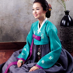 Jigsaw puzzle: Girl in korean costume