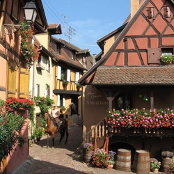 Jigsaw puzzle: Blooming street in Alsace, France