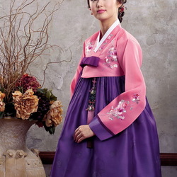 Jigsaw puzzle: Girl in korean costume