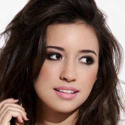 Jigsaw puzzle: Christian Serratos