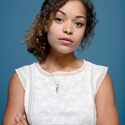 Jigsaw puzzle: Antonia Thomas