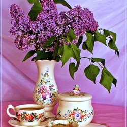 Jigsaw puzzle: Tea with honey ... and lilac aroma