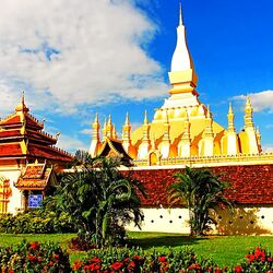 Jigsaw puzzle: Pha That Luang Temple