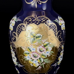 Jigsaw puzzle: Bohemian glass flower vase