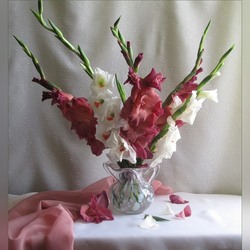 Jigsaw puzzle: Pink and White Gladioli Spades