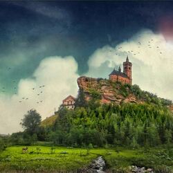 Jigsaw puzzle: Castle on the hill