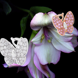 Jigsaw puzzle: Flowers and jewelry