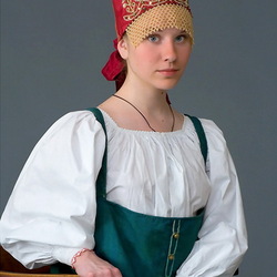 Jigsaw puzzle: Girl in Russian costume