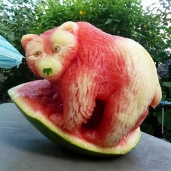 Jigsaw puzzle: Watermelon carving