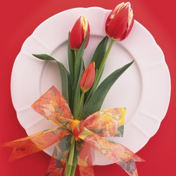 Jigsaw puzzle: Tulips on a platter