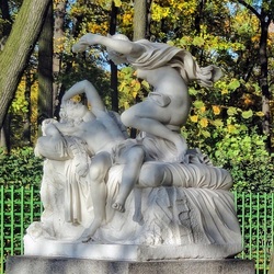 Jigsaw puzzle: Cupid and Psyche in the Summer Garden
