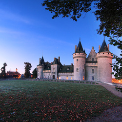 Jigsaw puzzle: Sully-sur-Loire castle