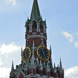 Jigsaw puzzle: The Spasskaya Tower. Kremlin