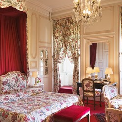 Jigsaw puzzle: Bedroom in a French castle