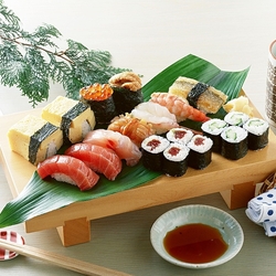 Jigsaw puzzle: Sushi and rolls