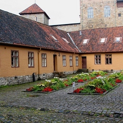 Jigsaw puzzle: Fortress courtyard