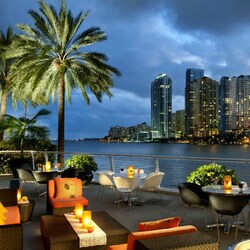 Jigsaw puzzle: Evening in Miami