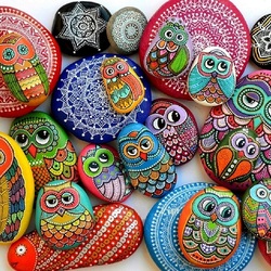 Jigsaw puzzle: Painted stones