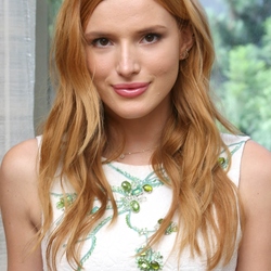 Jigsaw puzzle: Bella Thorne