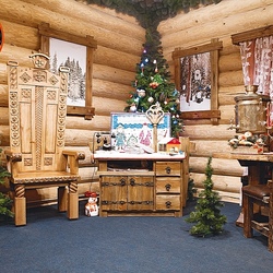 Jigsaw puzzle:  Workplace of Santa Claus in his mansion