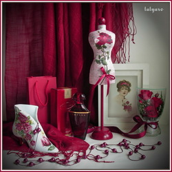 Jigsaw puzzle: Still life with roses and decorations