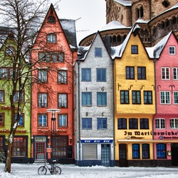 Jigsaw puzzle: Colorful houses