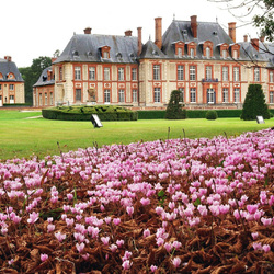 Jigsaw puzzle: Charles Perrault Castle (Breteuil)