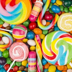 Jigsaw puzzle: Dragee and lollipops